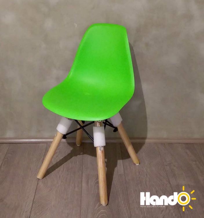 EAMES KIDS CHAIRS GREEN